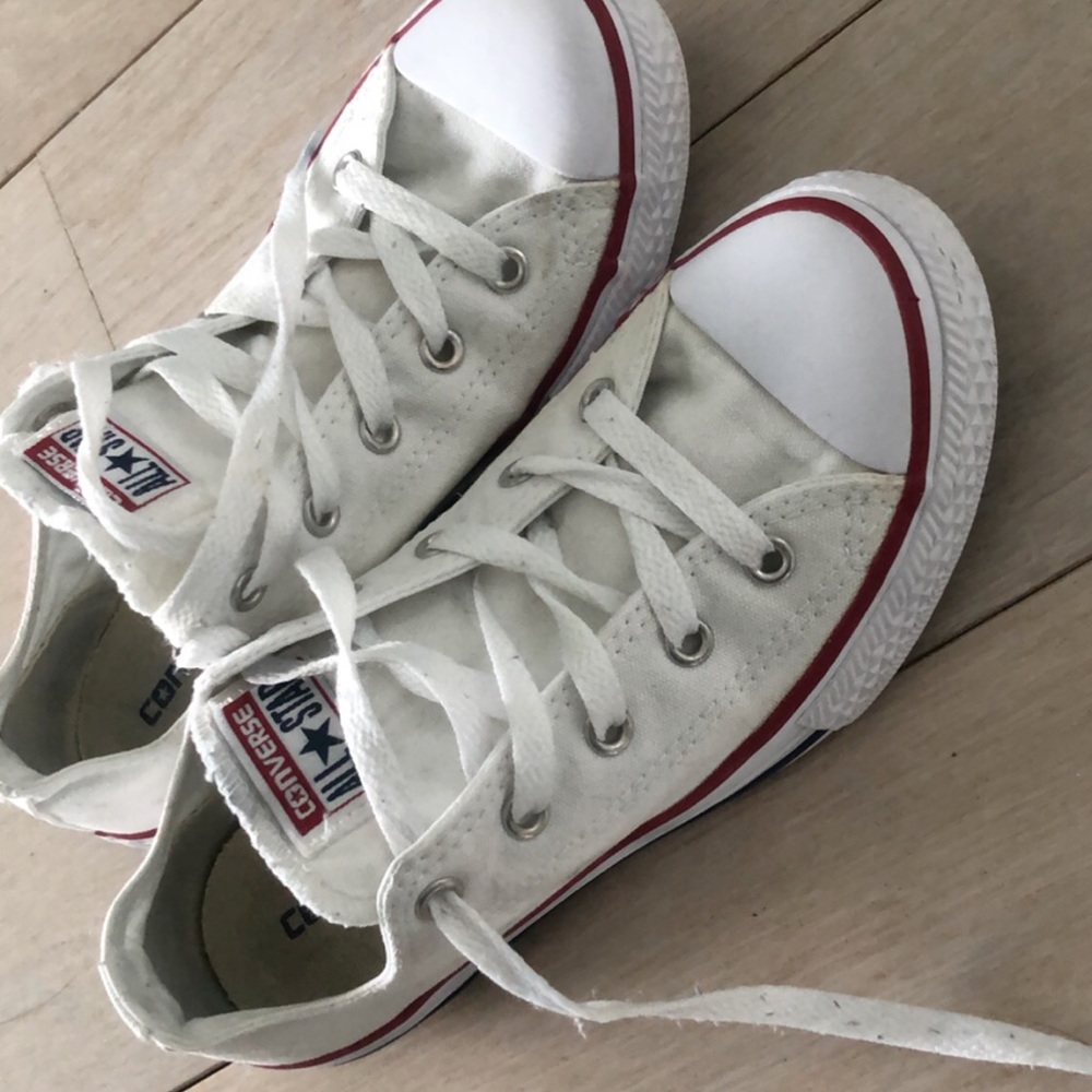 Converse - Picture 2 of 4